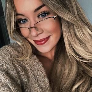 Meet your Posher, Riley